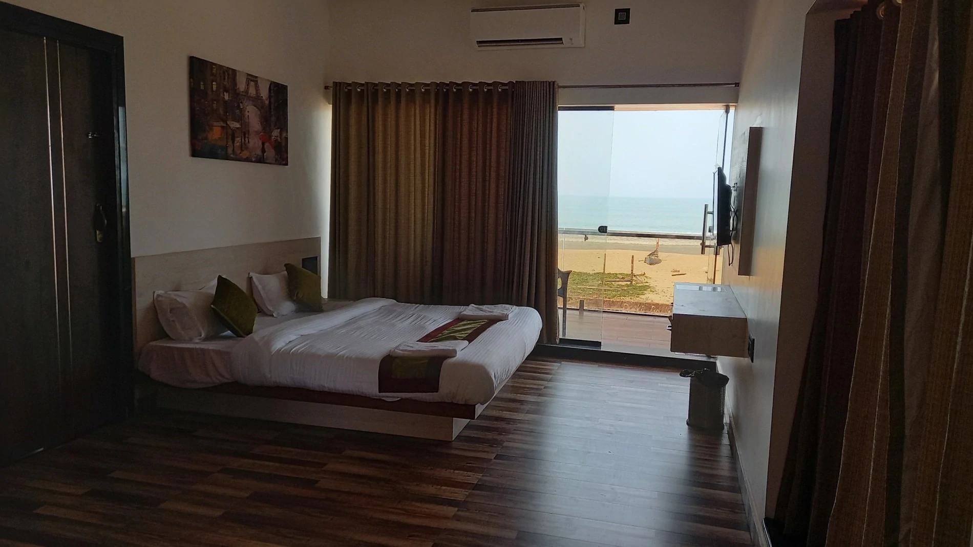 RK Beachfront Homeslide